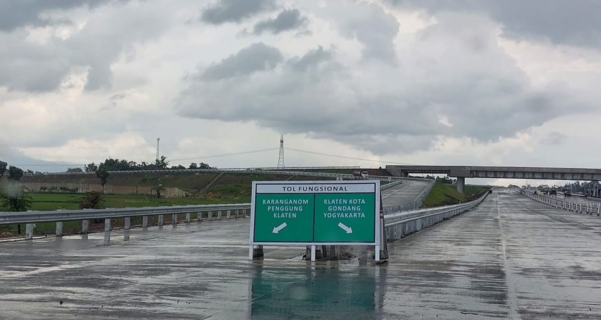 Awas Melayang! Ini Trik Hadapi Aquaplaning Di Tol Saat Hujan