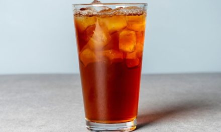 Teh Manis: Tradisi Berbuka Yang Menyempurnakan Ramadhan