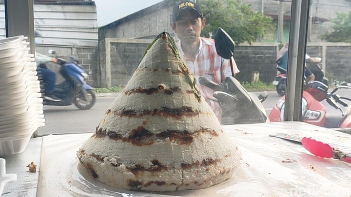 Kue Dongkal Betawi Manisnya Di Serbu Pemburu Takjil Di Gresik
