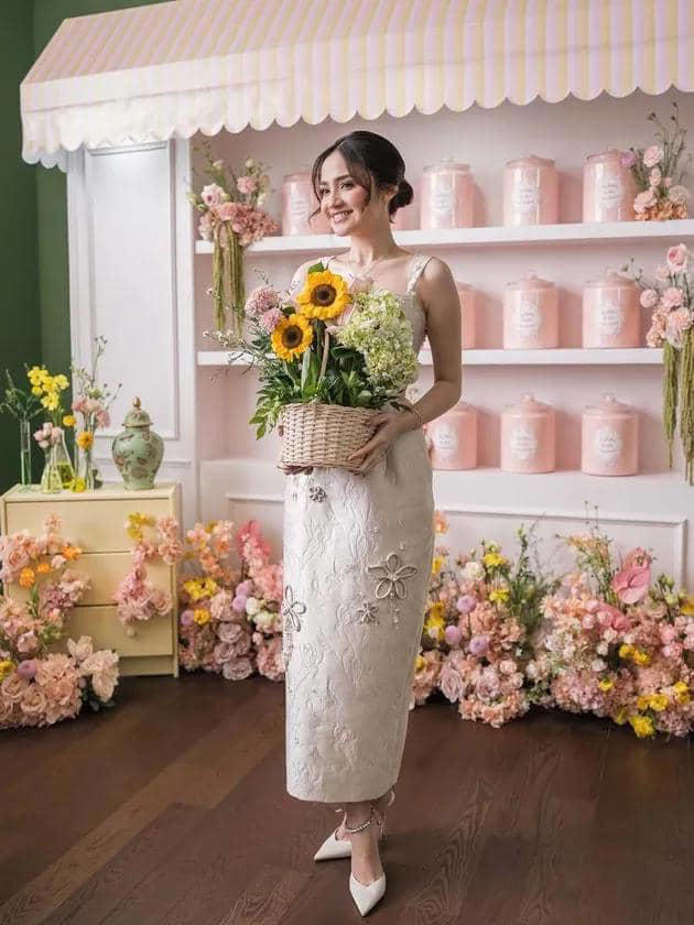 Syifa Hadju Tampil Memesona, Aura Bride-To-Be Terpancar!