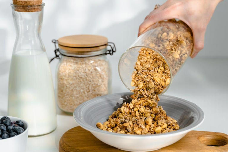Oatmeal Kaya Serat, Teman Setia Untuk Pencernaan Yang Sehat
