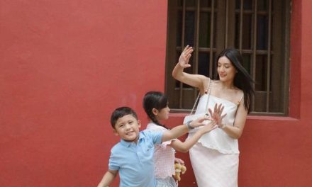 Potret Bahagia Anissa Aziza Dan Dua Anak Eksplor Singapura