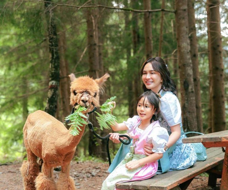 Vibes Eropa Klasik! Shandy Aulia & Claire Tampil Stunning