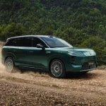 Auto Bikin Penasaran! Denza N8L Punya Baterai 130 KWh
