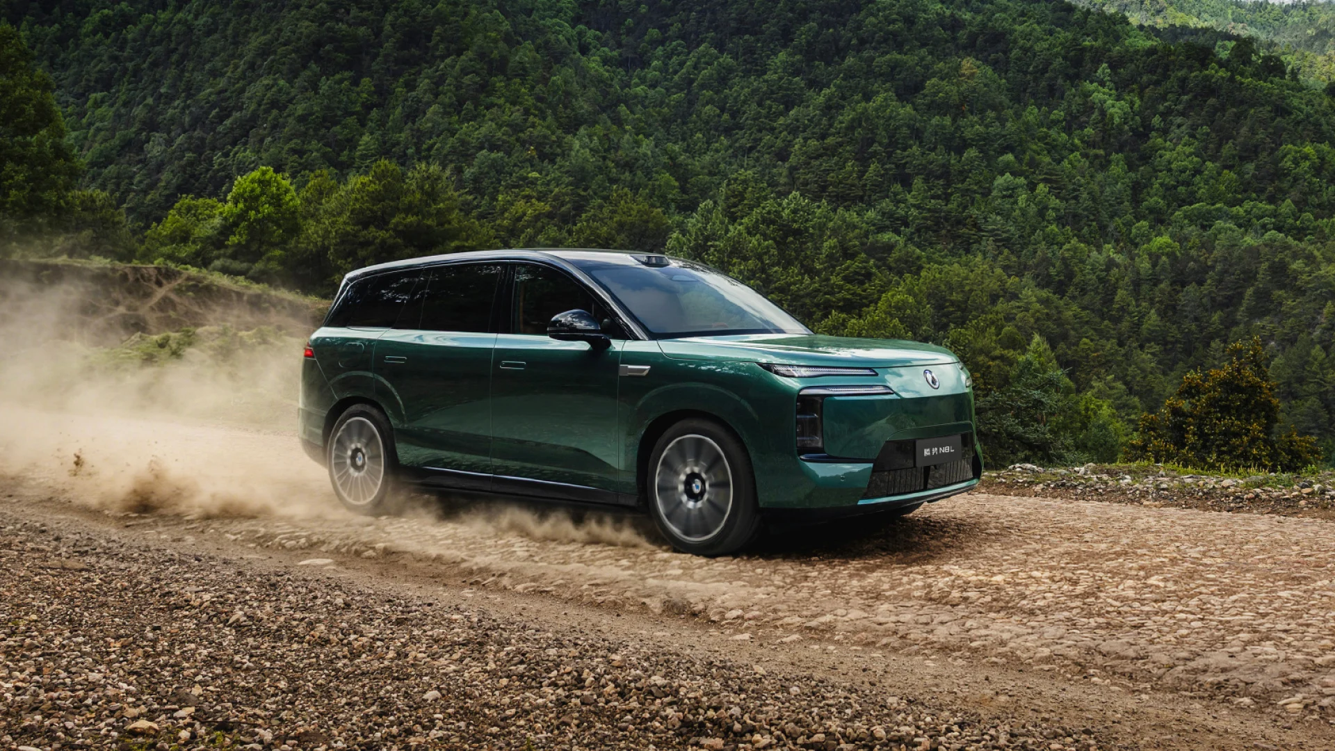 Auto Bikin Penasaran! Denza N8L Punya Baterai 130 KWh
